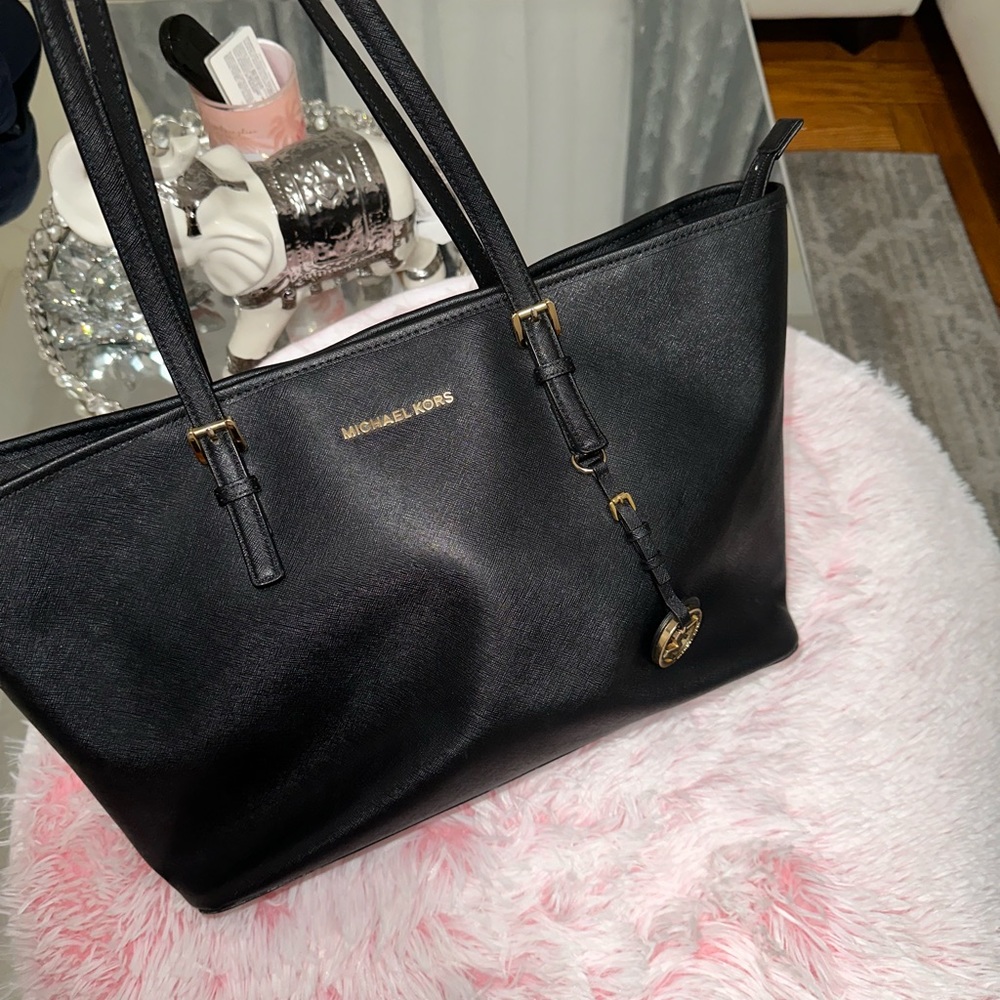 AUTHENTIC MICHAEL KORS LARGE LEATHER TOTE BAG